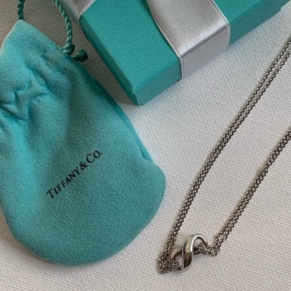 Tiffany & Co. Infinity pendent necklace - Picture 2 of 5